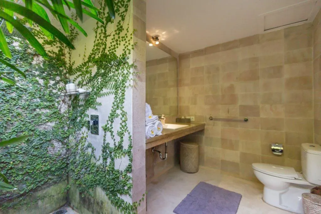 Esha Villa Drupadi Seminyak Indonesia