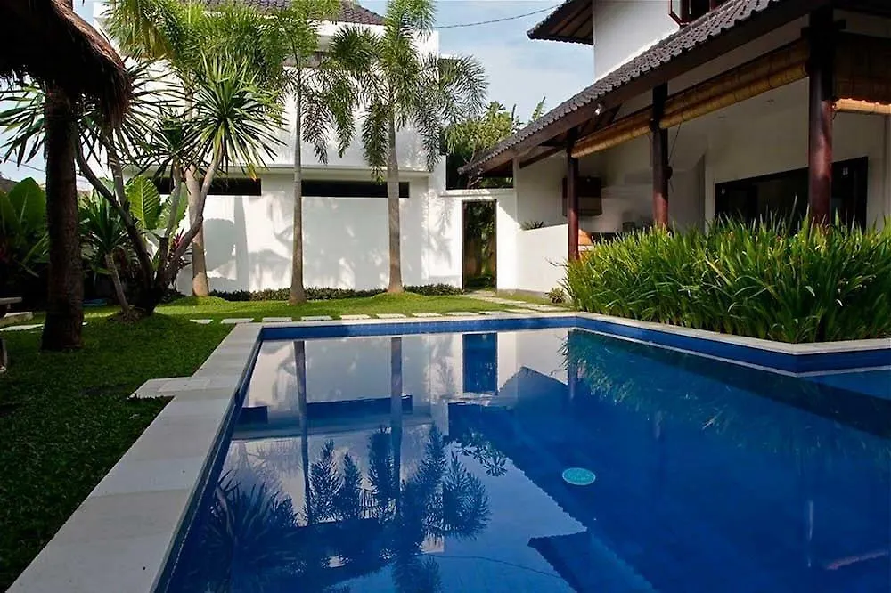 Esha Villa Drupadi Seminyak Indonesia